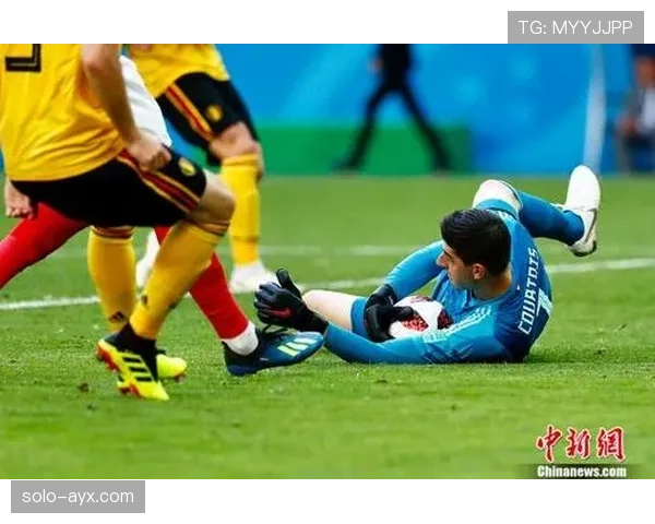 库尔图瓦与诺伊尔巅峰对决：谁才是当今门神第一人？