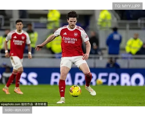 赖斯展现坚韧斗志，英格兰中场强势复苏助球队取胜