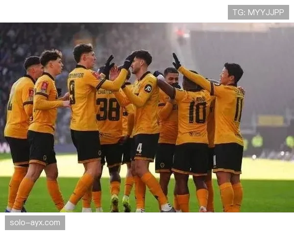 卢顿新星爱德华兹状态回升，助球队冲击英超八强引热议