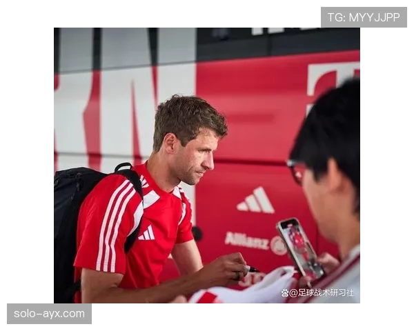 拜仁中场看似运转流畅，实则缺个关键连接点，问题藏不住了