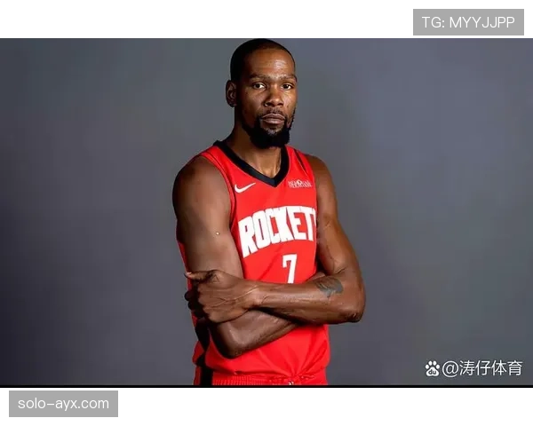 杜兰特这训练餐吃得比我家猫还清淡，真就靠喝水长肌肉？